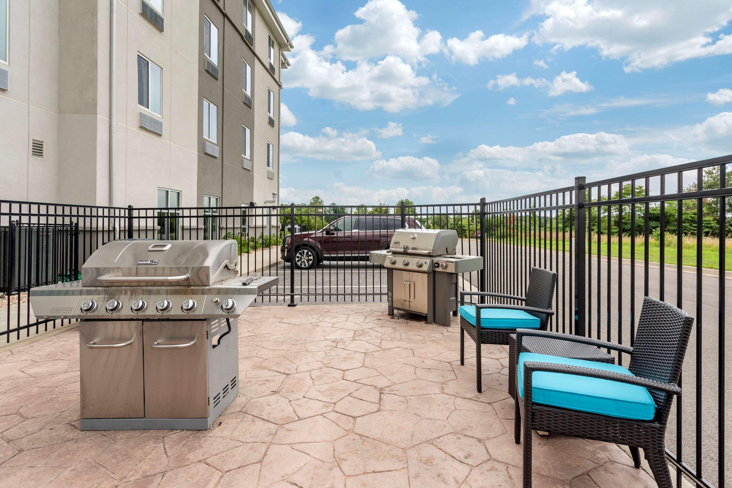 Garner Hotel Clarksville Northeast By Ihg Екстер'єр фото