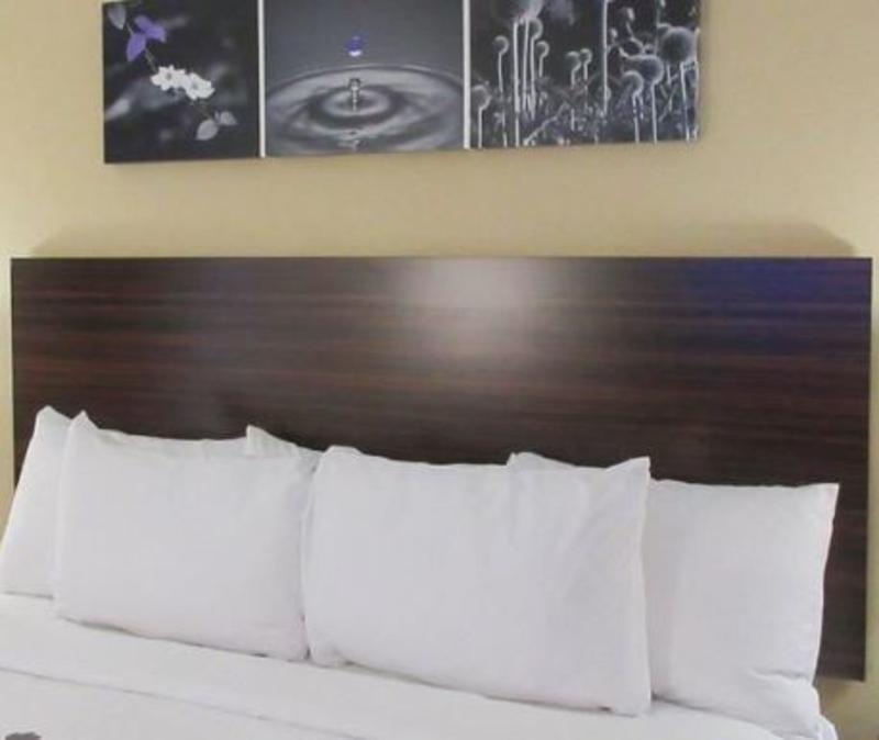 Garner Hotel Clarksville Northeast By Ihg Екстер'єр фото